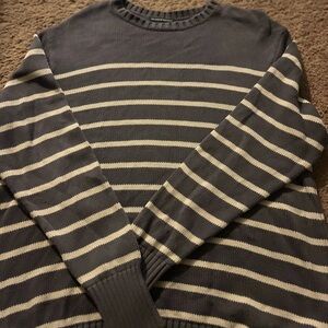 Brandie Melville crew neck sweater